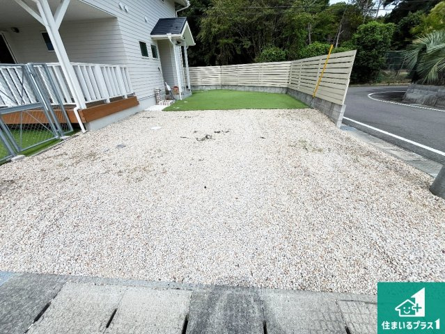 守山市笠原町　中古一戸建ての庭|広々とした空間。プールを広げたり、テントを張って家キャンプを楽しんだり使い方は自在。