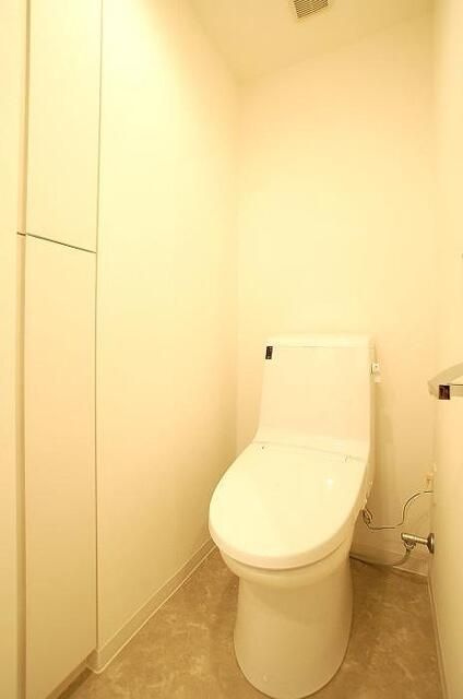 ステージグランデ世田谷上野毛アジールコートのトイレ|ゆったりとした空間のトイレです