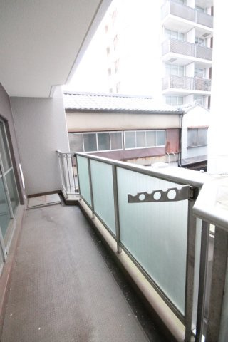 日商岩井栄ハイツ 201・204・901のバルコニー