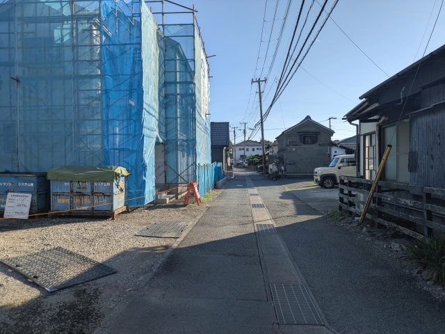 新築戸建　沼津市大塚66番　全1棟　A号棟の前面道路含む現地写真