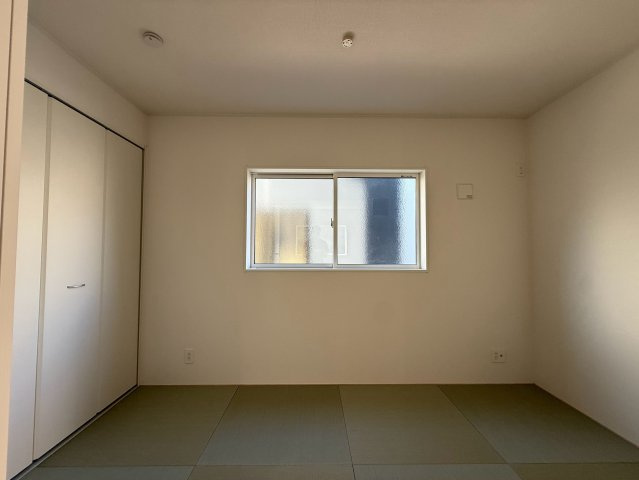 沼津市西間門第１０　全３棟　３号棟の洋室