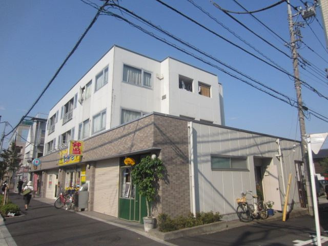 西調布シティの外観