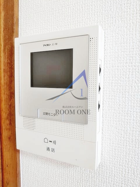 東尾久フラットのセキュリティ|モニター付きインターホンです。