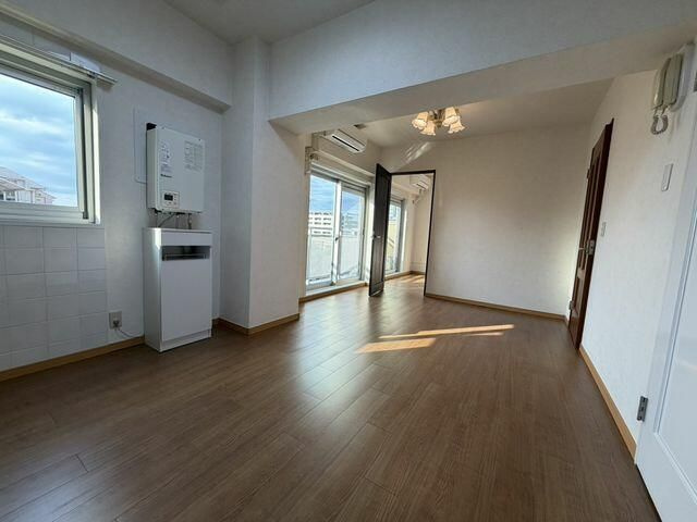 玉川台スカイマンションの居間・リビング|こちらの居間で趣味の時間をお楽しみください