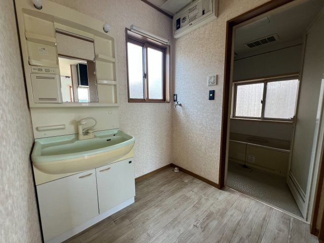 宇土市岩古曽町 3LDK 2階建の独立洗面台