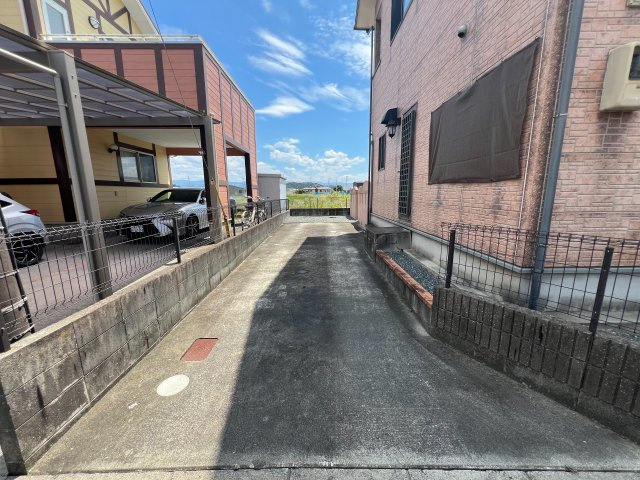 宇土市岩古曽町 3LDK 2階建の駐車場