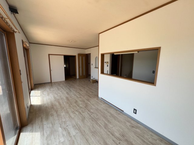 宇土市岩古曽町 3LDK 2階建の居間・リビング