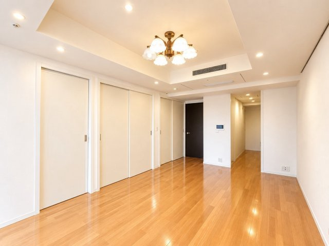 M.M TOWERS FORESIS R棟の居間・リビング