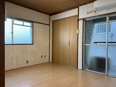 HAYASHIビルの洋室