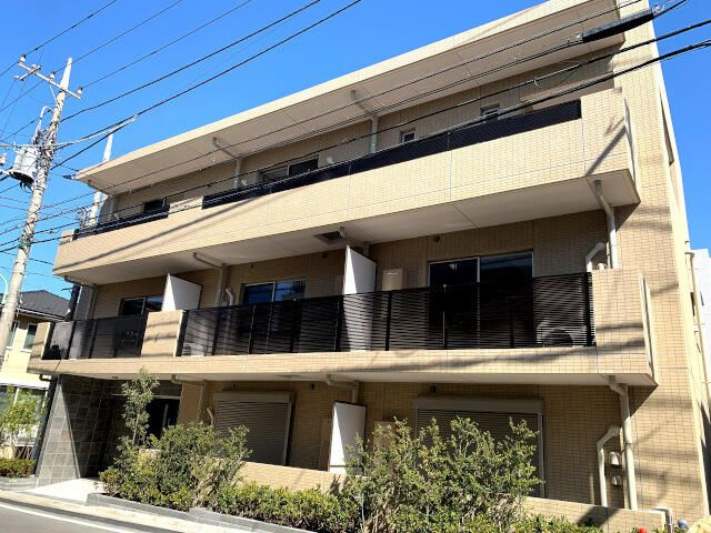 モンテカーサ三軒茶屋の外観|落ち着いた雰囲気の外観です