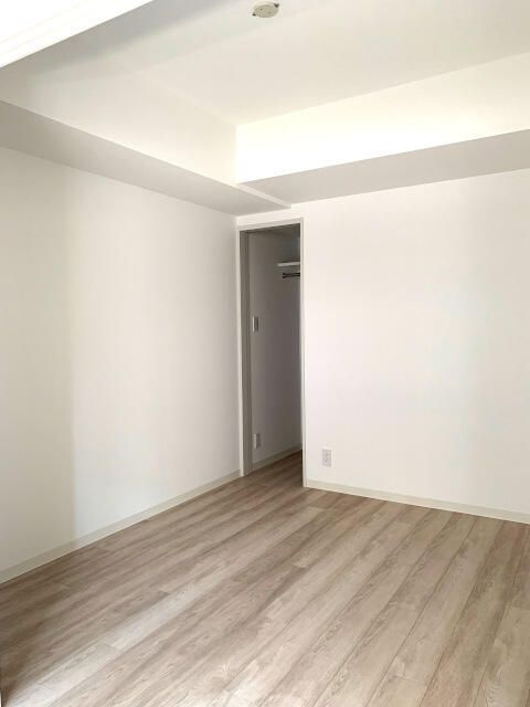 モンテカーサ三軒茶屋の洋室|個人の部屋や寝室として使える洋室です