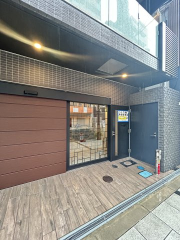 ブエナビスタ難波元町のエントランス
