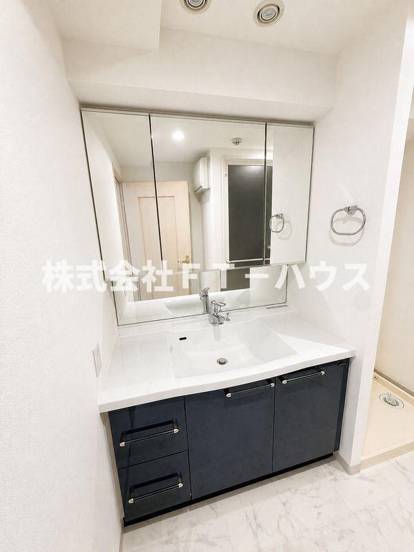 エリューディ船橋本町の独立洗面台