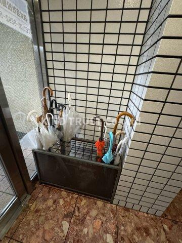 トミーズマンションのエントランス|毎日通るエントランスはこのようになっています