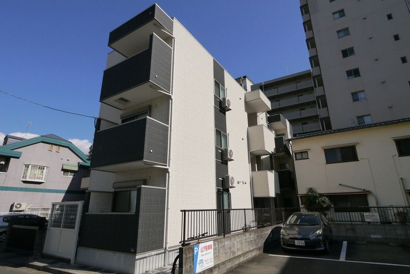 リテラ吉塚の外観