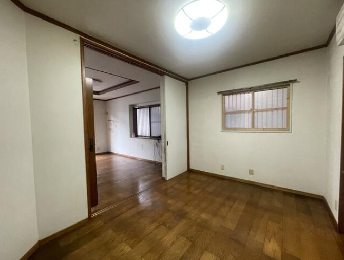知多郡美浜町河和台2丁目　中古戸建の洋室|洋室です