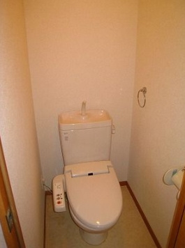 アリエスサン博多駅南のトイレ|清潔感のあるトイレです。