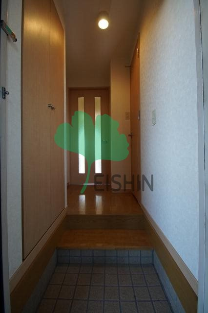 QREST博多東1(クレスト博多東1)の玄関|下駄箱もしっかりついてます！