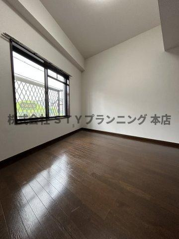 仲介手数料0円！ウエストコート又穂の居間・リビング