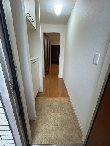 Ｌａ　Ｆｏｒｅｔ　Ｅｉｇｈｔの玄関