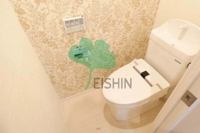 アルティザ博多駅前のトイレ|清潔感のあるトイレです。