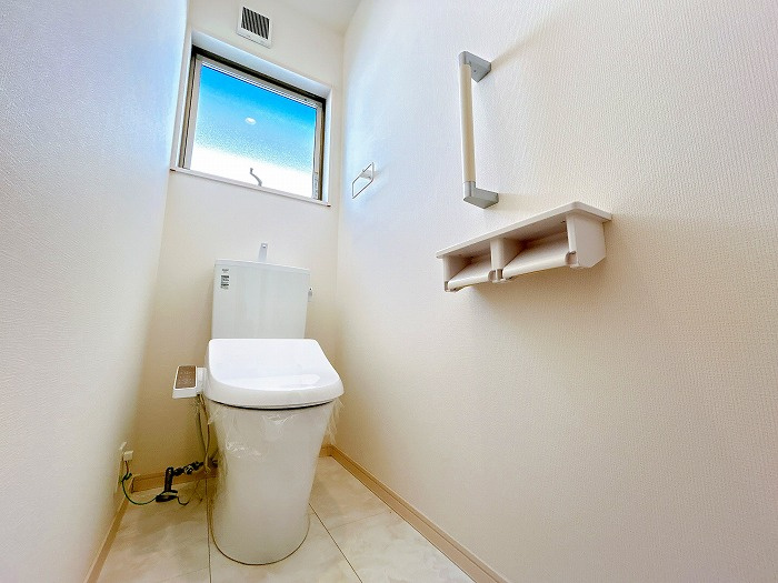 小牧市小松寺２丁目の中古一戸建のトイレ|◇トイレ◇　　１階＆２階に高機能トイレ完備♪
