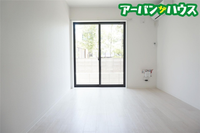 カーム広瀬町B棟の居間・リビング