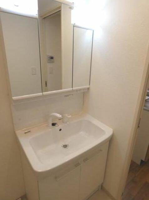 ベルメント陣屋前Ａ棟の独立洗面台