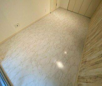 ベルメント陣屋前Ａ棟の洋室