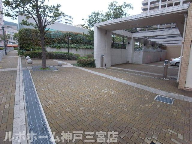 トア山手ザ・神戸タワーの駐車場