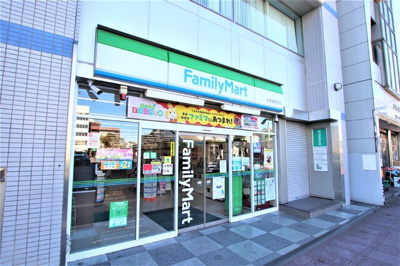 ファミリーマート木更津駅前店まで400ｍ