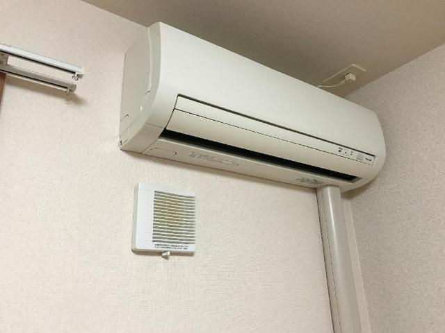 サモードパレスＡのその他|洋室側エアコン
