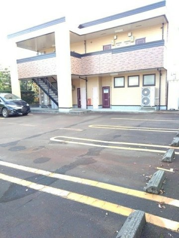 アイベリーの駐車場