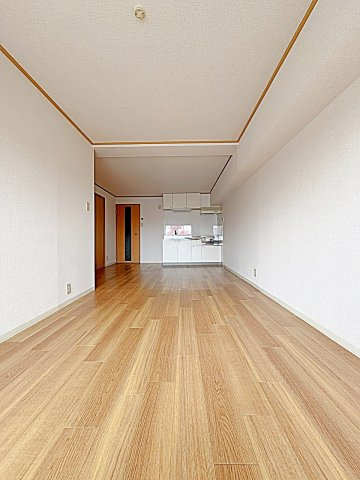 瑞和ビルの居間・リビング