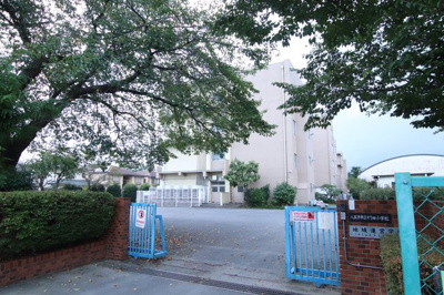 八王子市立椚田小学校まで140m