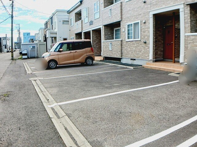 リル・ラフィユの駐車場