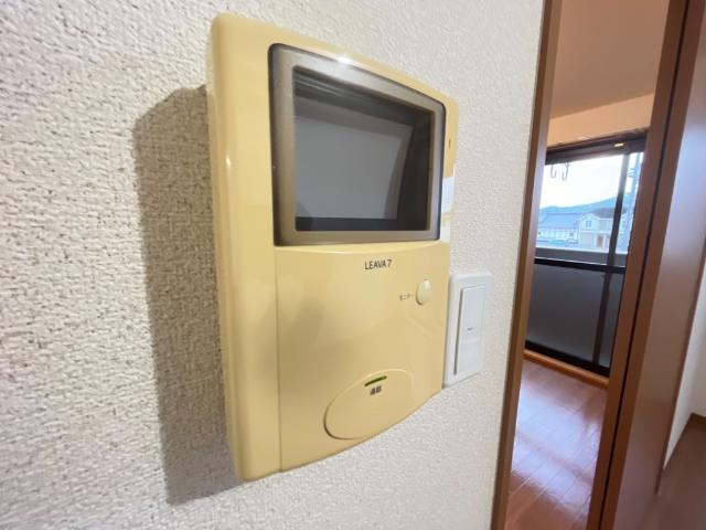 オレンジペコーの内装|カメラ付インターホン