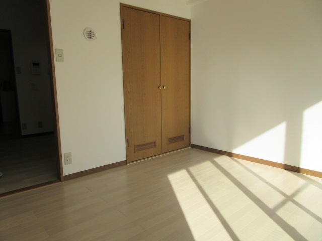 ＢＩ　ＣＡＳＴＬＥ　ＮＡＫＡＮＯの洋室