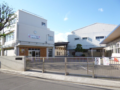 横浜市立泉が丘中学校まで1800ｍ