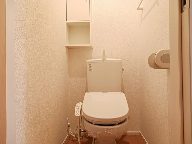 サニーハイムＡのトイレ|落ち着いた色調のトイレです