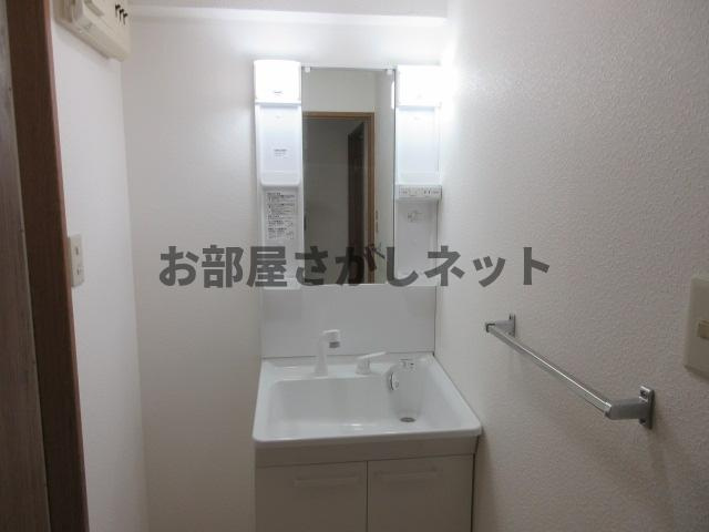 ＢＩ　ＣＡＳＴＬＥ　ＮＡＫＡＮＯ【おとり物件なし】の洗面所