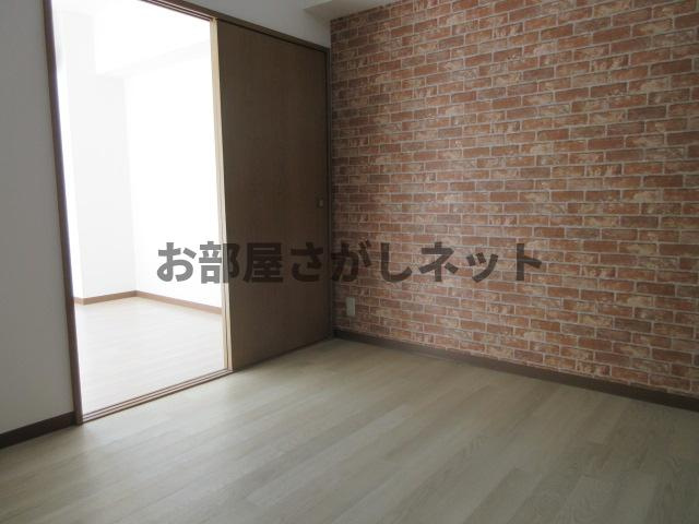 ＢＩ　ＣＡＳＴＬＥ　ＮＡＫＡＮＯ【おとり物件なし】の居間・リビング