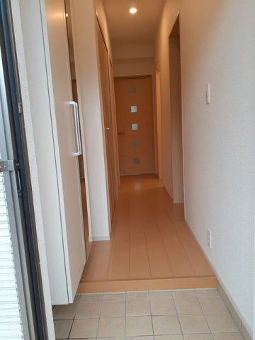 ヴィ　コンフォール　Ⅴの玄関