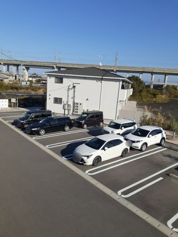 クラシコＡの駐車場