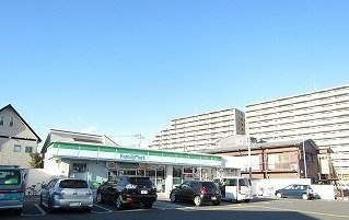 グランディールの周辺|ファミリーマートまで100m