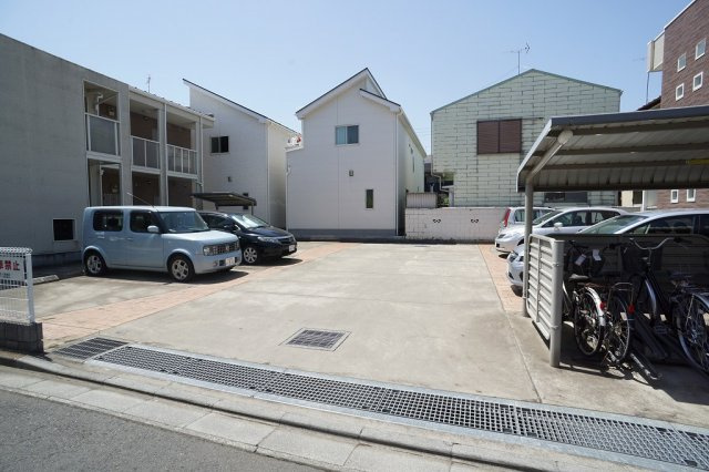 ジェルメ　アイＡの駐車場