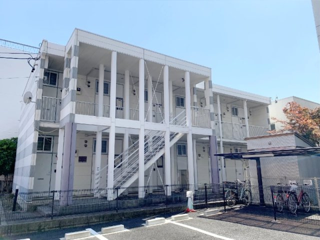 レオパレス駒方の外観