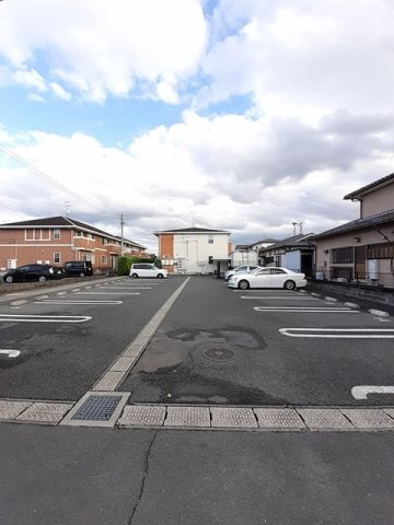サンリットガーデンⅤの駐車場