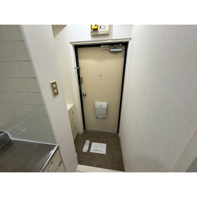 シャルム堀之内の玄関
