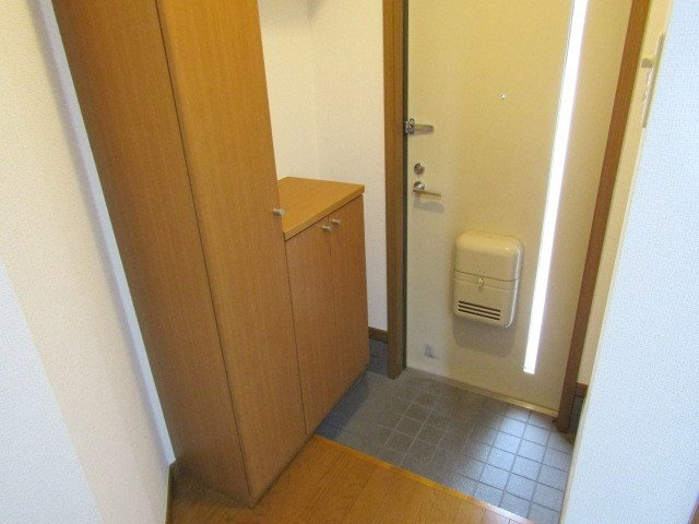 ヴィラ新城Ａの玄関
